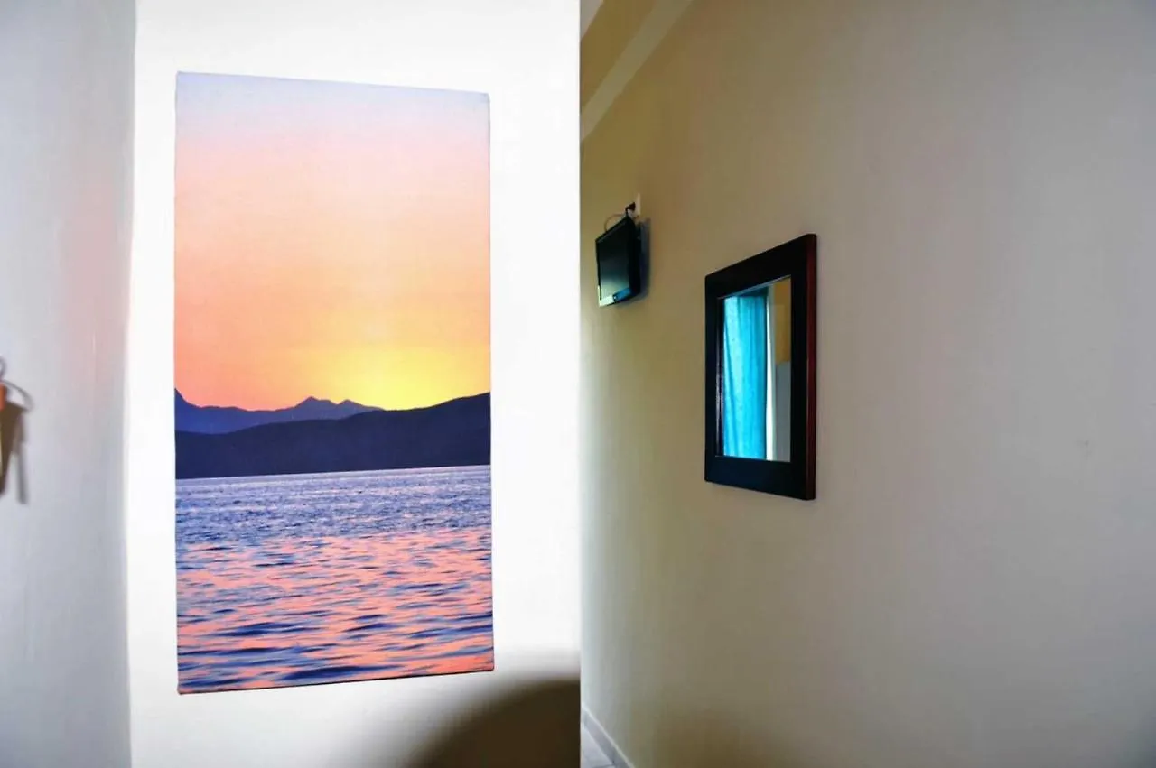 Daire Coralli Beach Studios-Apartments Kallithea